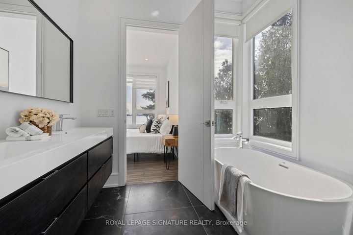 Photo 27 at 290 North Shore Boulevard E, LaSalle, Burlington