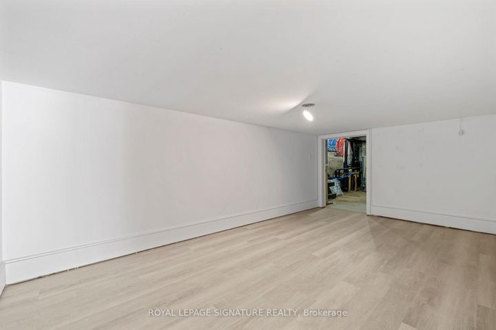 Photo 39 at 290 North Shore Boulevard E, LaSalle, Burlington