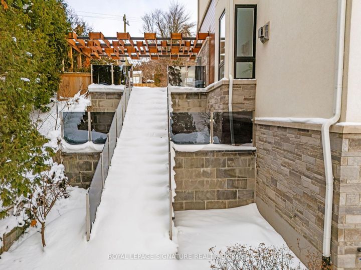 Photo 45 at 290 North Shore Boulevard E, LaSalle, Burlington