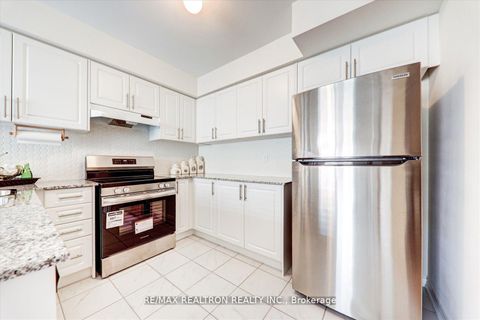 Photo 9 at 122 Cliff Thompson Court, Sutton & Jackson's Point, Georgina