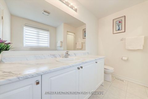 Photo 15 at 122 Cliff Thompson Court, Sutton & Jackson's Point, Georgina