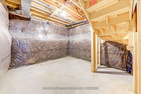 Photo 24 at 122 Cliff Thompson Court, Sutton & Jackson's Point, Georgina