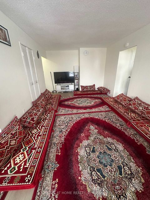 Photo 3 at 1403 - 20 Edgecliff Golfway, Flemingdon Park, Toronto