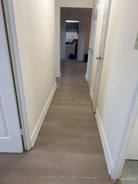 Photo 18 at 1403 - 20 Edgecliff Golfway, Flemingdon Park, Toronto