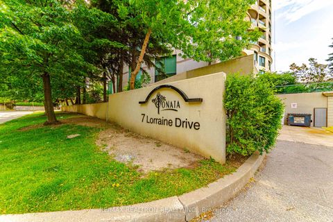 Photo 1 at LRG 7 - 7 Lorraine Drive, Willowdale West, Toronto