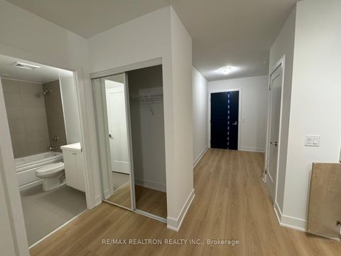 Photo 2 at 338 - 2545 Simcoe Street, Windfields, Oshawa