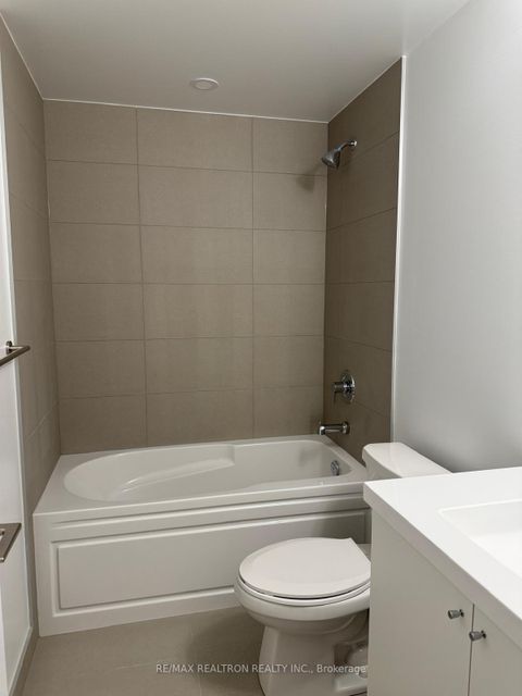 Photo 9 at 338 - 2545 Simcoe Street, Windfields, Oshawa