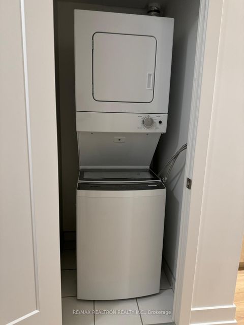 Photo 13 at 338 - 2545 Simcoe Street, Windfields, Oshawa