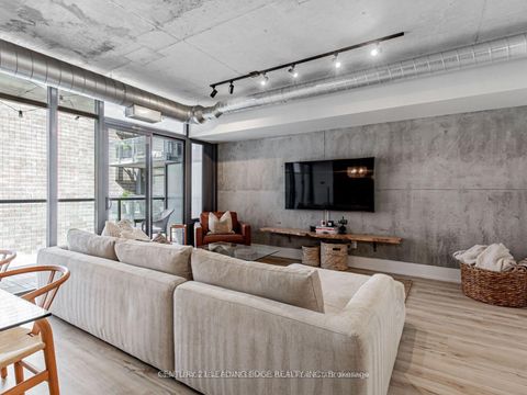 Photo 4 at 515 - 138 Princess Street, Moss Park, Toronto