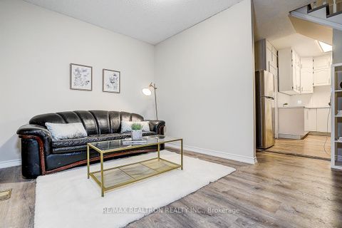 Photo 11 at 34 Patricia Avenue, Newtonbrook West, Toronto