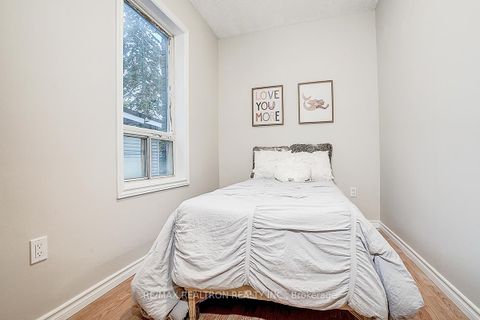 Photo 21 at 34 Patricia Avenue, Newtonbrook West, Toronto