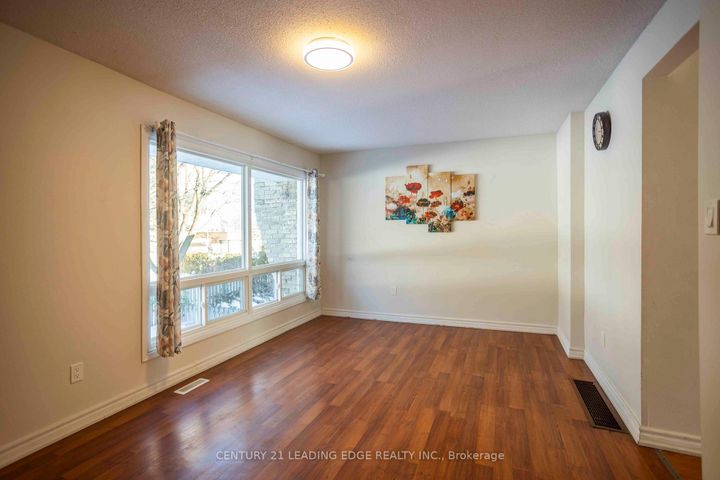 Photo 4 at 15 - 915 Inverhouse Drive, Clarkson, Mississauga