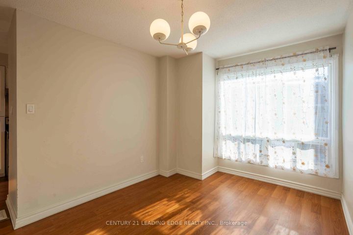 Photo 9 at 15 - 915 Inverhouse Drive, Clarkson, Mississauga