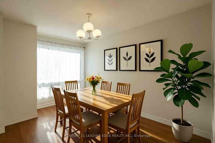Photo 10 at 15 - 915 Inverhouse Drive, Clarkson, Mississauga