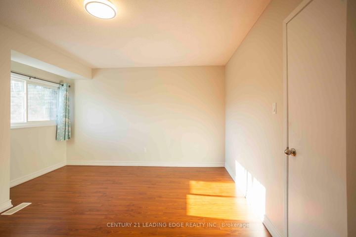 Photo 17 at 15 - 915 Inverhouse Drive, Clarkson, Mississauga