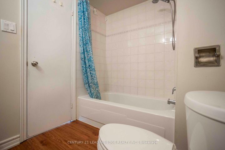 Photo 20 at 15 - 915 Inverhouse Drive, Clarkson, Mississauga