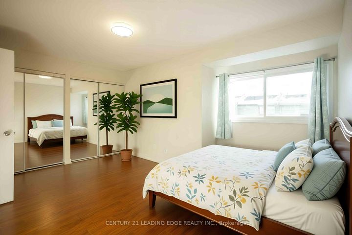 Photo 22 at 15 - 915 Inverhouse Drive, Clarkson, Mississauga