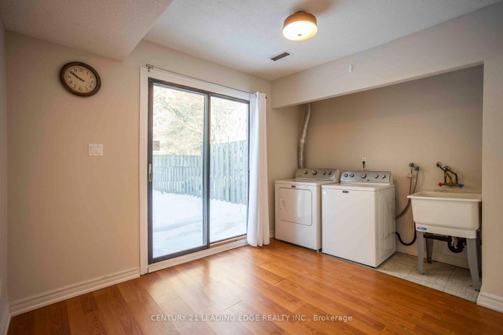 Photo 26 at 15 - 915 Inverhouse Drive, Clarkson, Mississauga