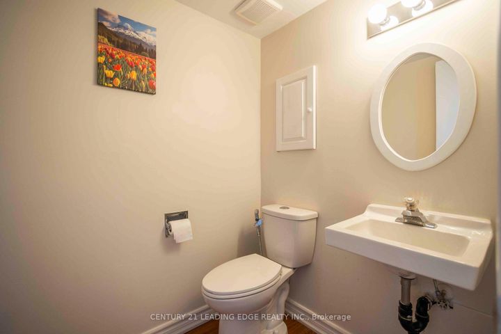 Photo 27 at 15 - 915 Inverhouse Drive, Clarkson, Mississauga