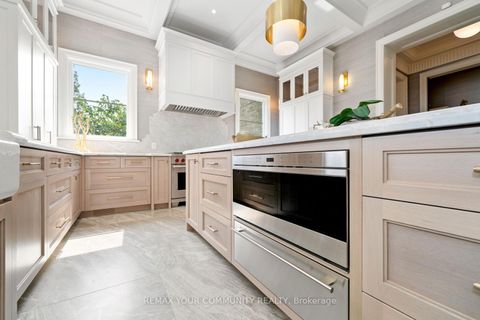 Photo 10 at 130 St. John's Side Road E, Aurora Village, Aurora