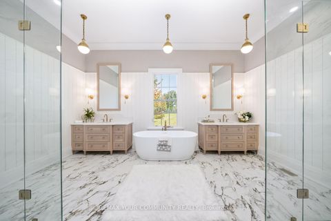 Photo 12 at 130 St. John's Side Road E, Aurora Village, Aurora