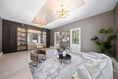 Photo 13 at 130 St. John's Side Road E, Aurora Village, Aurora