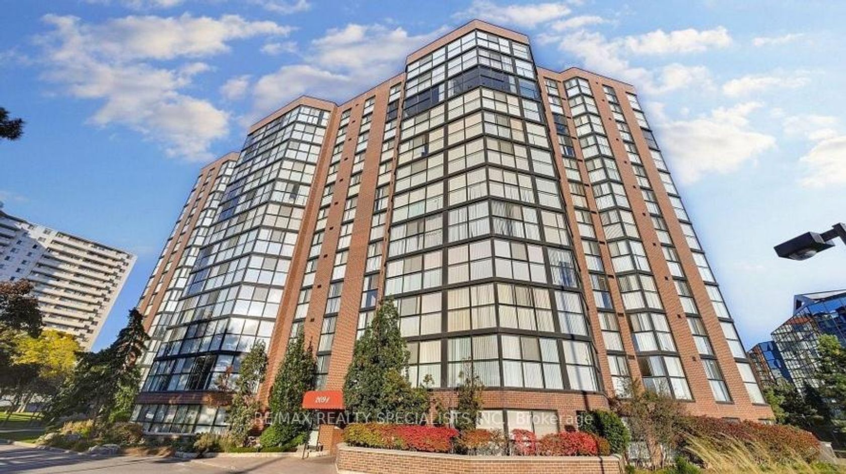 306 - 2091 Hurontario Street, Cooksville, Mississauga 