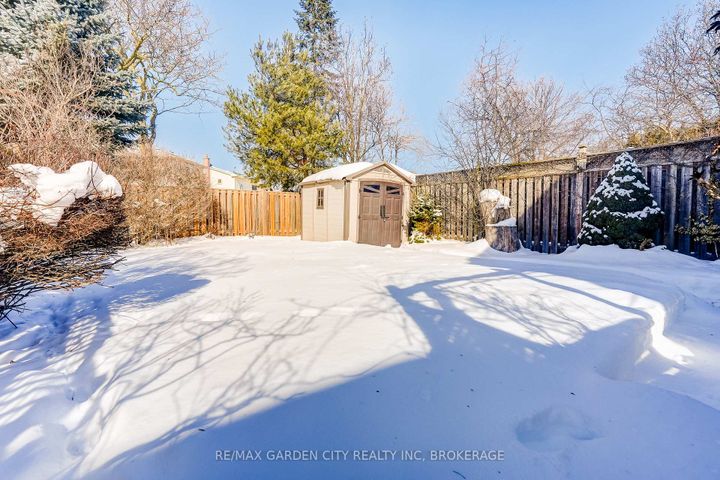 Photo 37 at 3169 Bartholomew Crescent, Meadowvale, Mississauga