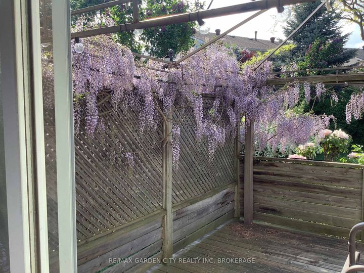 Photo 46 at 3169 Bartholomew Crescent, Meadowvale, Mississauga