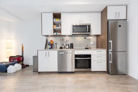 Photo 8 at 623 - 543 Richmond Street W, Waterfront Communities C1, Toronto