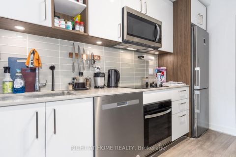 Photo 9 at 623 - 543 Richmond Street W, Waterfront Communities C1, Toronto