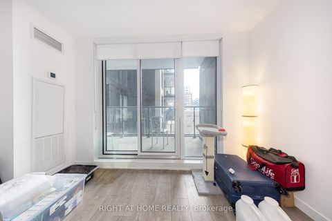 Photo 12 at 623 - 543 Richmond Street W, Waterfront Communities C1, Toronto