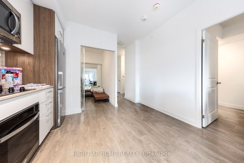 Photo 14 at 623 - 543 Richmond Street W, Waterfront Communities C1, Toronto