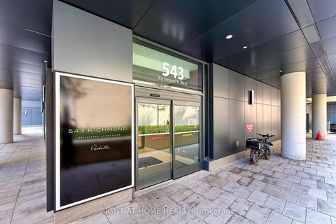Photo 28 at 623 - 543 Richmond Street W, Waterfront Communities C1, Toronto