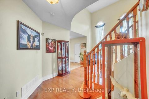 Photo 10 at 1 Vitlor Drive, Oak Ridges, Richmond Hill