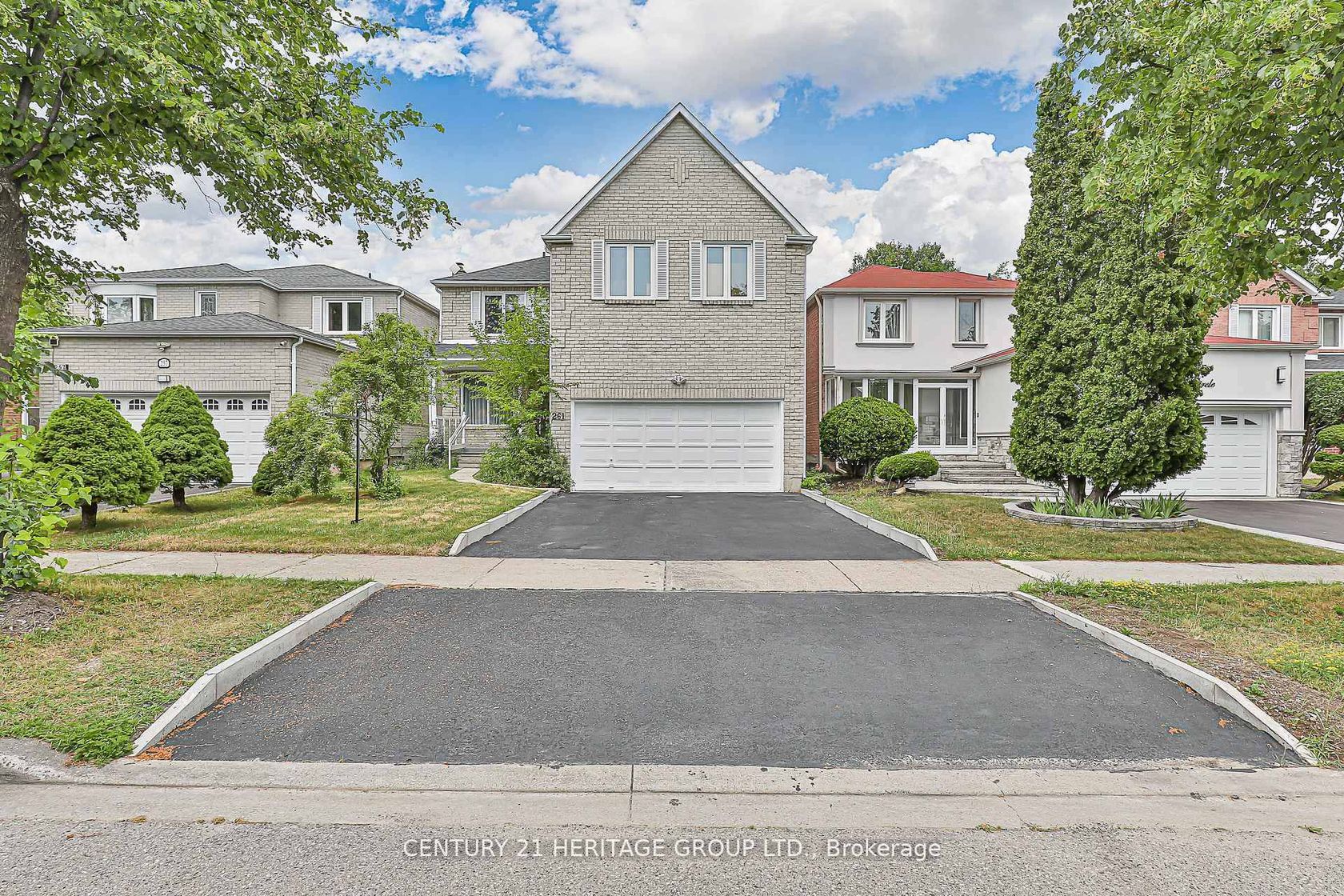261 Badessa Circle, Brownridge, Vaughan by Loree Meneguzzi Real Estate 261 Badessa Circle, Brownridge, Vaughan