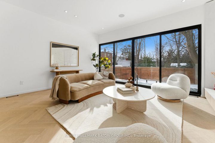 Photo 4 at 538 Duplex Avenue, Eglinton, Toronto