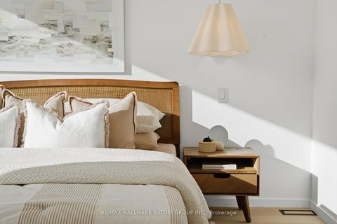 Photo 19 at 538 Duplex Avenue, Eglinton, Toronto