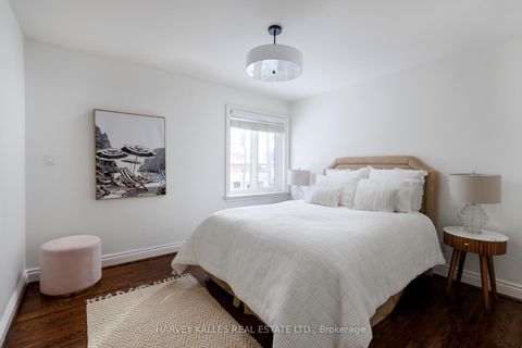 Photo 32 at 7 ROMNEY Road, Humber Valley, Toronto