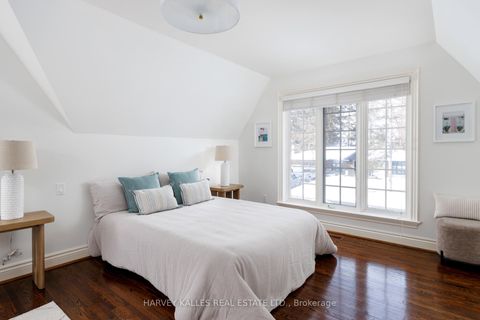 Photo 37 at 7 ROMNEY Road, Humber Valley, Toronto