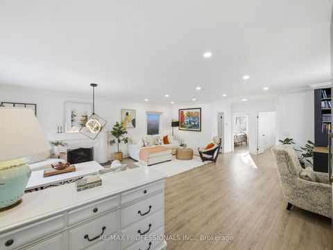 Photo 10 at 168 The Kingsway, Kingsway South, Toronto