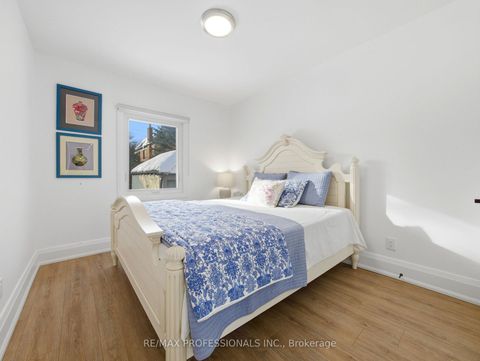 Photo 12 at 168 The Kingsway, Kingsway South, Toronto