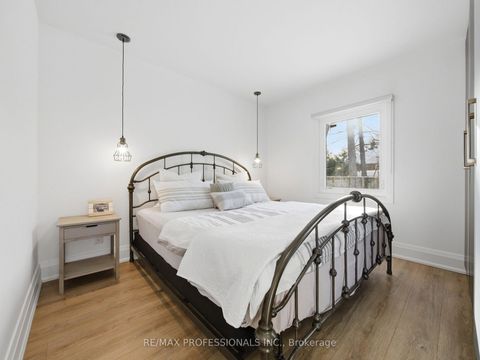 Photo 14 at 168 The Kingsway, Kingsway South, Toronto