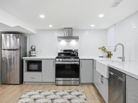 Photo 21 at 168 The Kingsway, Kingsway South, Toronto