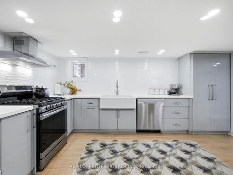 Photo 22 at 168 The Kingsway, Kingsway South, Toronto