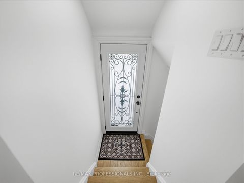 Photo 37 at 168 The Kingsway, Kingsway South, Toronto