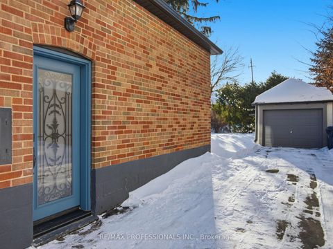 Photo 38 at 168 The Kingsway, Kingsway South, Toronto