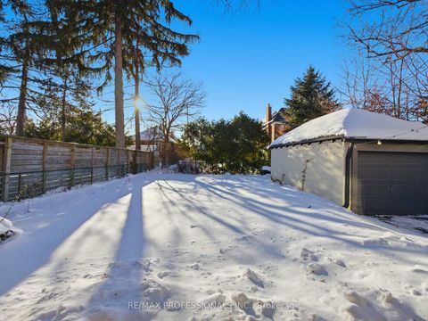 Photo 39 at 168 The Kingsway, Kingsway South, Toronto