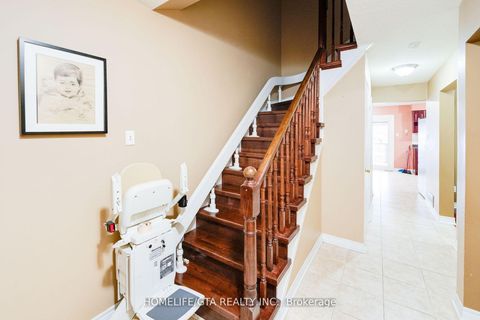 Photo 6 at 12 Grayson Crescent, Rouge E11, Toronto