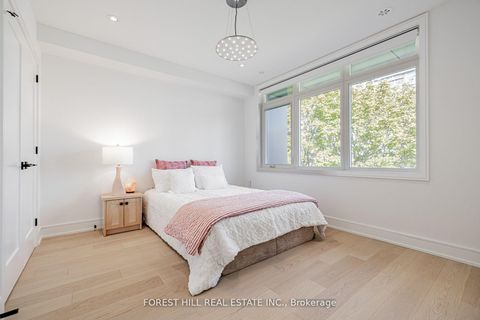 Photo 17 at 7 Flax Field Lane, Willowdale West, Toronto